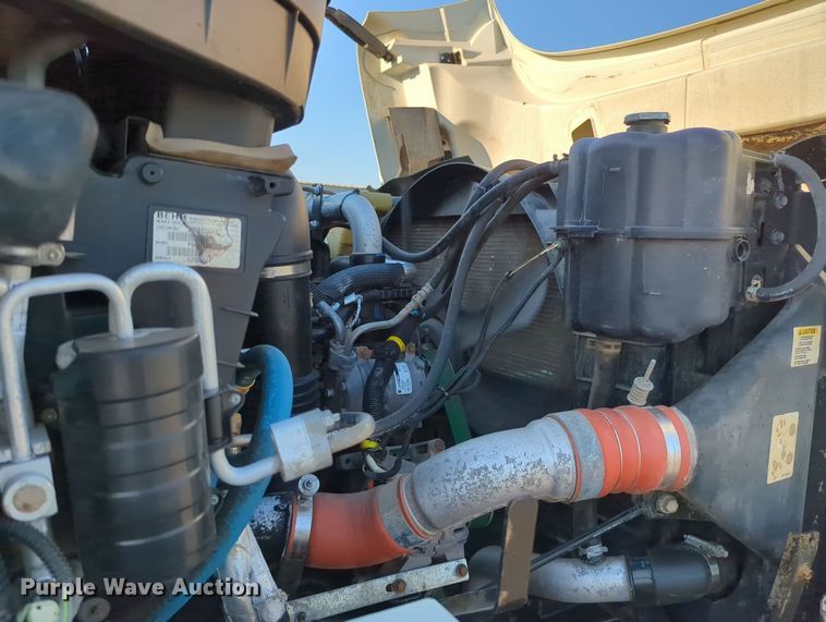 image for item KW9046 2010 International 7000  crane truck