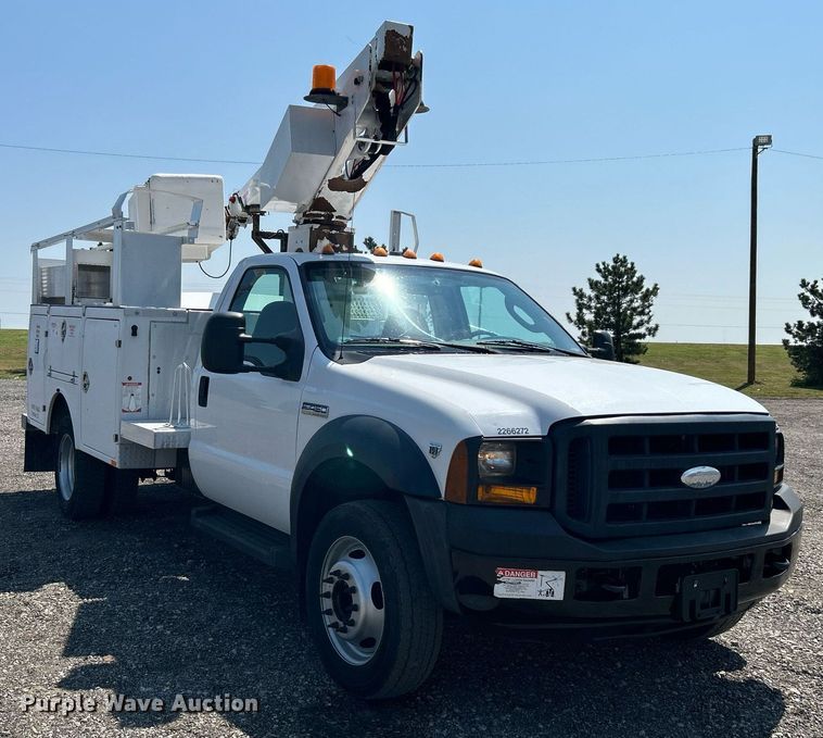 image for item KW9054 2006 Ford F450 Super Duty  bucket truck