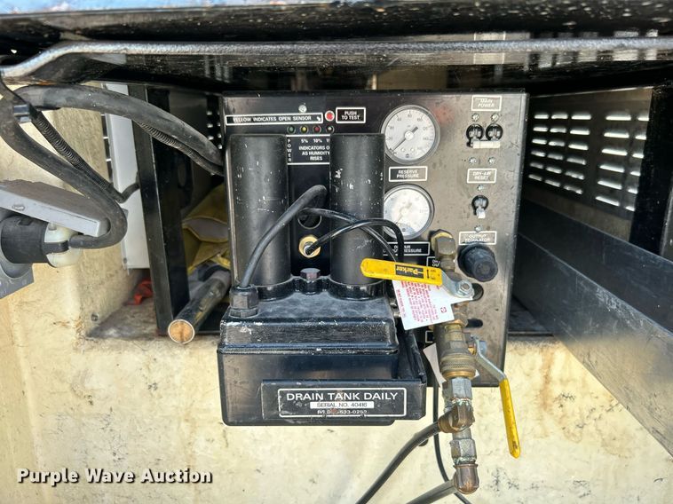 image for item KW9054 2006 Ford F450 Super Duty  bucket truck