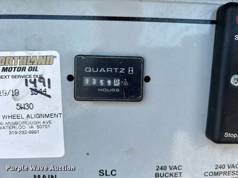 image for item KW9054 2006 Ford F450 Super Duty  bucket truck