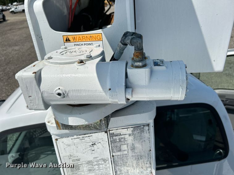 image for item KW9054 2006 Ford F450 Super Duty  bucket truck