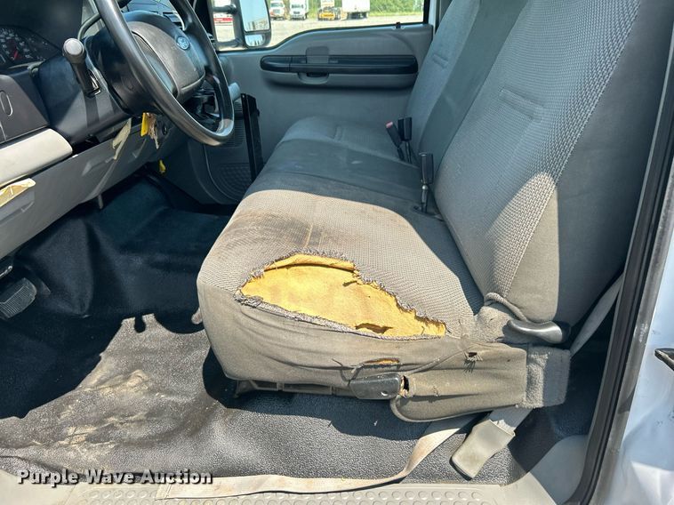 image for item KW9054 2006 Ford F450 Super Duty  bucket truck