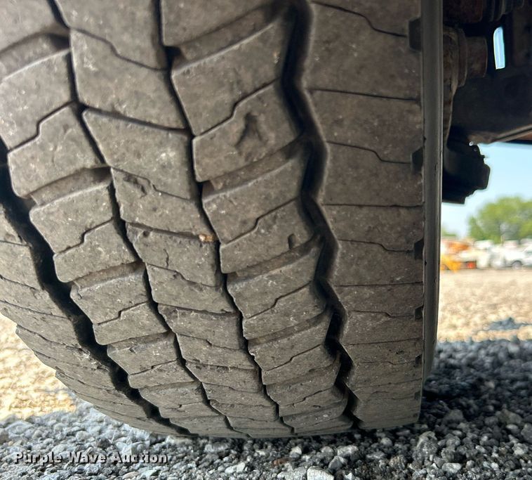 image for item KW9054 2006 Ford F450 Super Duty  bucket truck