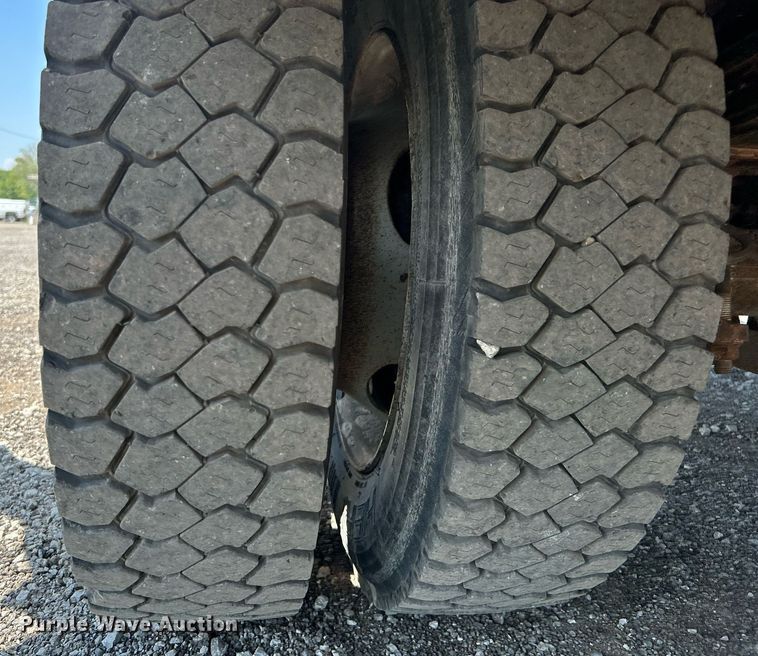 image for item KW9054 2006 Ford F450 Super Duty  bucket truck