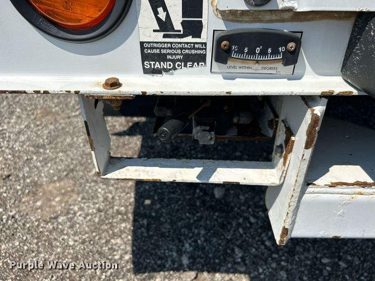 image for item KW9055 2012 Dodge Ram 5500HD bucket truck