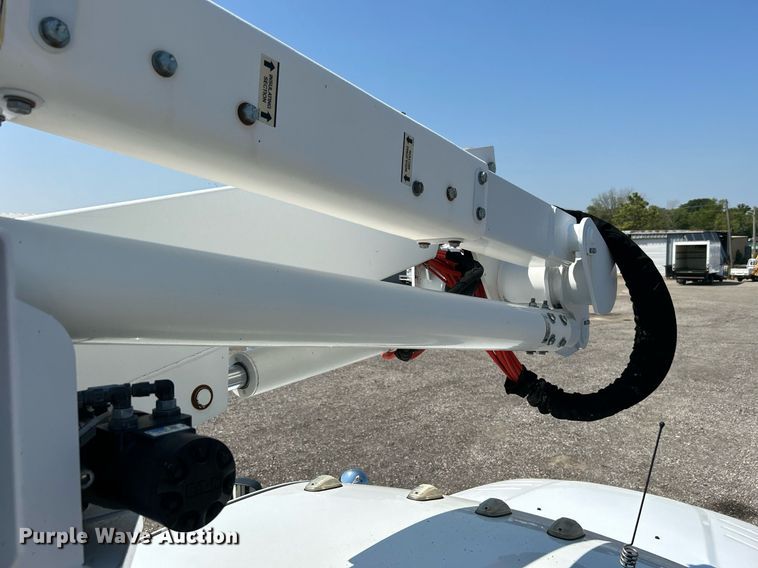 image for item KW9055 2012 Dodge Ram 5500HD bucket truck