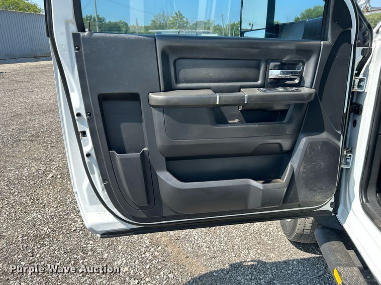 image for item KW9055 2012 Dodge Ram 5500HD bucket truck