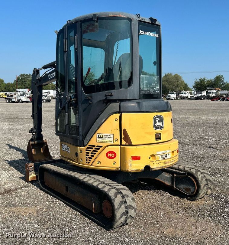 image for item KW9060 2014 John Deere 35D  mini excavator