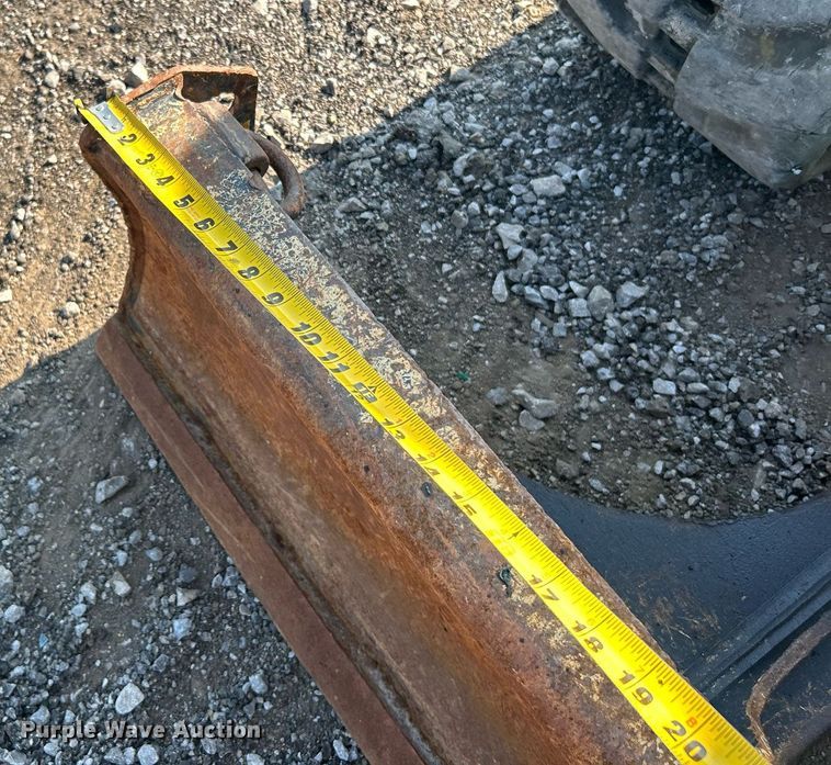 image for item KW9060 2014 John Deere 35D  mini excavator