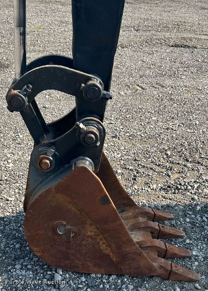 image for item KW9060 2014 John Deere 35D  mini excavator