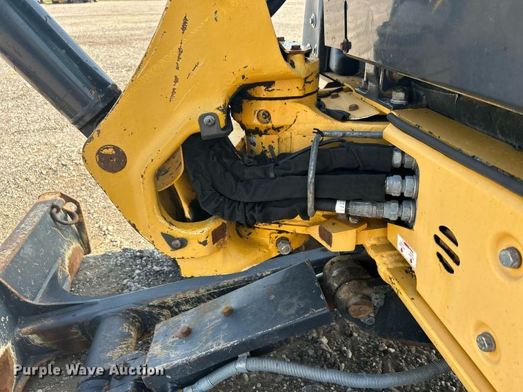 image for item KW9060 2014 John Deere 35D  mini excavator