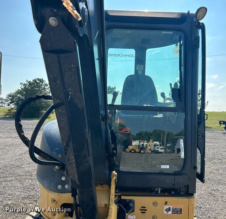 image for item KW9060 2014 John Deere 35D  mini excavator