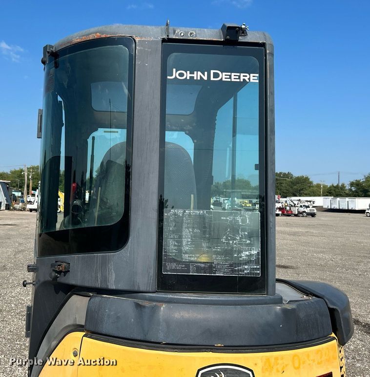 image for item KW9060 2014 John Deere 35D  mini excavator