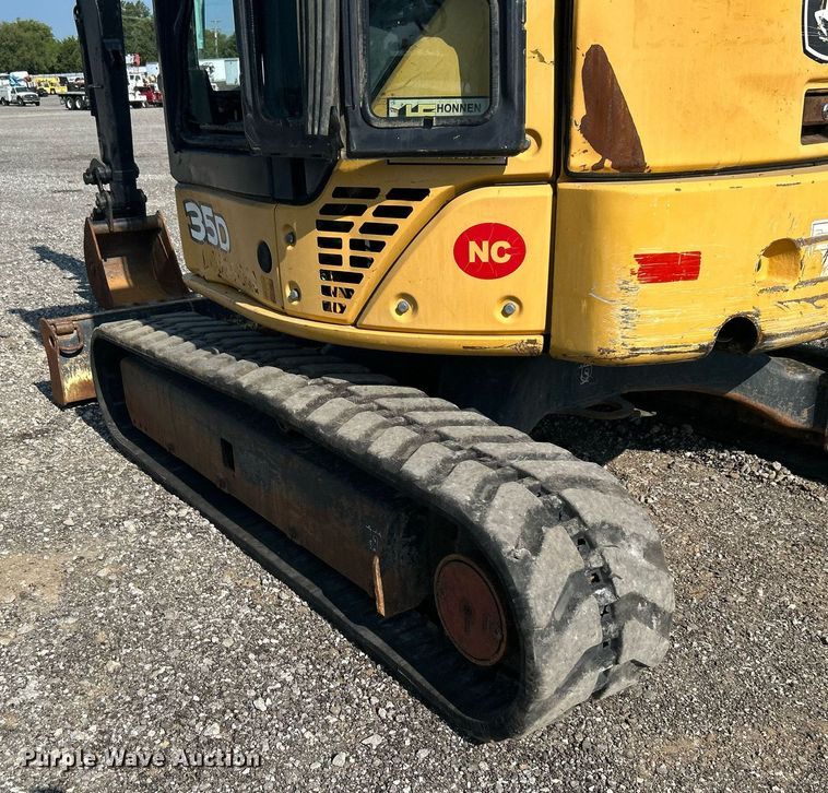 image for item KW9060 2014 John Deere 35D  mini excavator