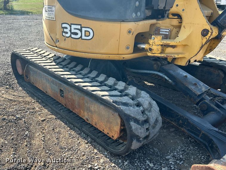 image for item KW9060 2014 John Deere 35D  mini excavator