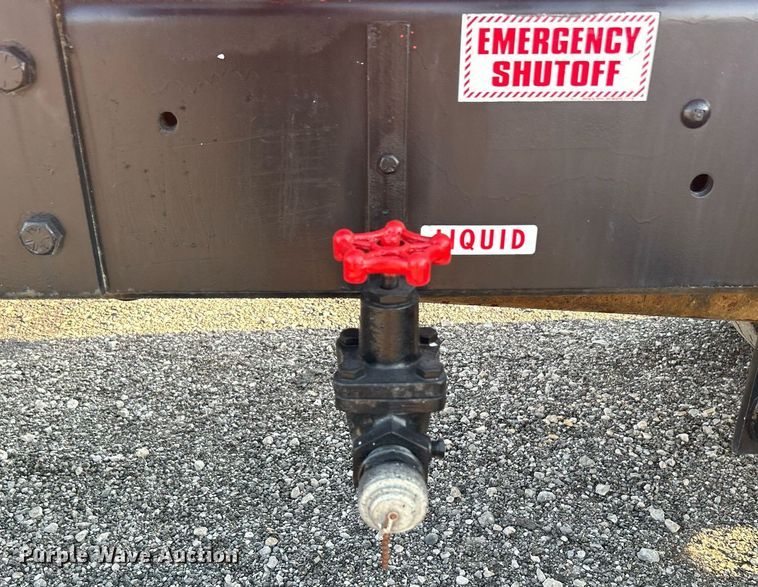 image for item KW9079 1998 GMC C7500  propane delivery truck