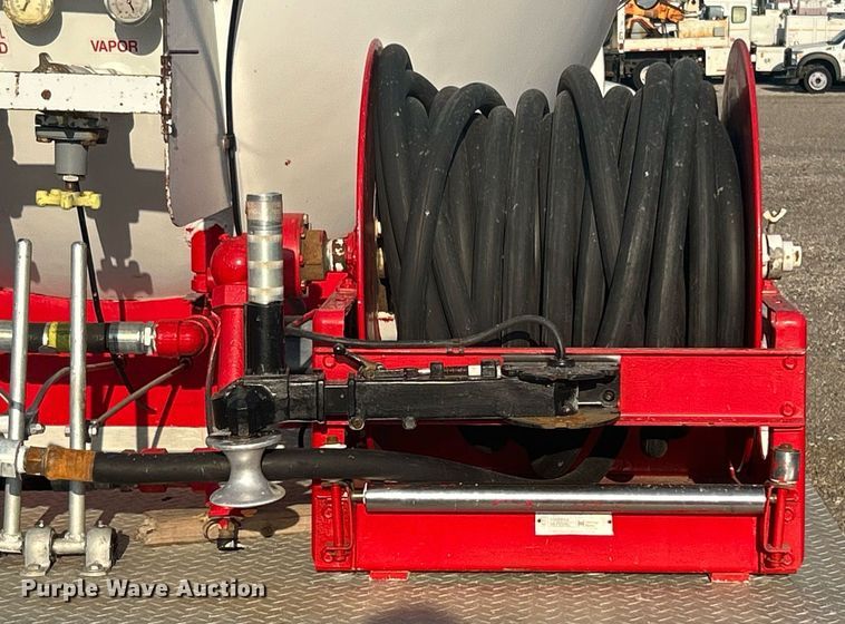 image for item KW9079 1998 GMC C7500  propane delivery truck