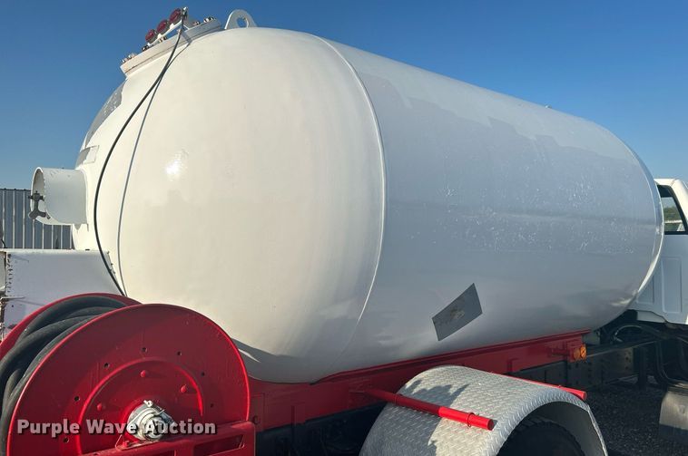 image for item KW9079 1998 GMC C7500  propane delivery truck