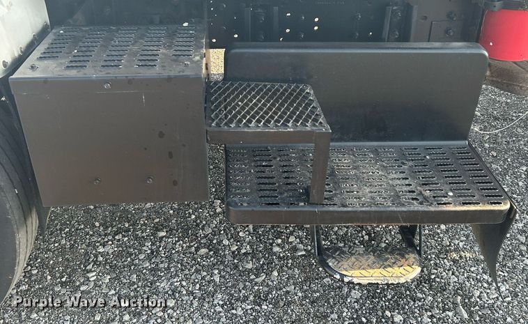 image for item KW9079 1998 GMC C7500  propane delivery truck