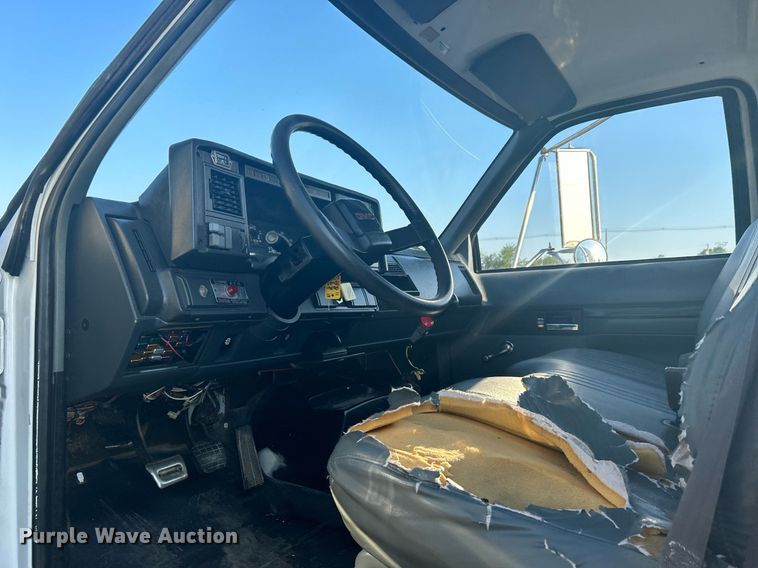 image for item KW9079 1998 GMC C7500  propane delivery truck