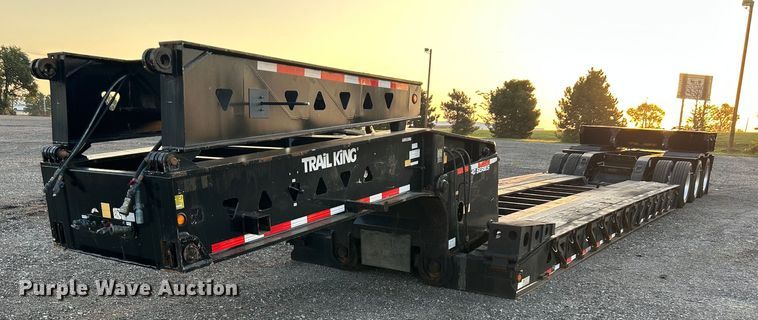 image for item KW9082 2007 Trail King TK13OHDG-533  lowboy equipment trailer