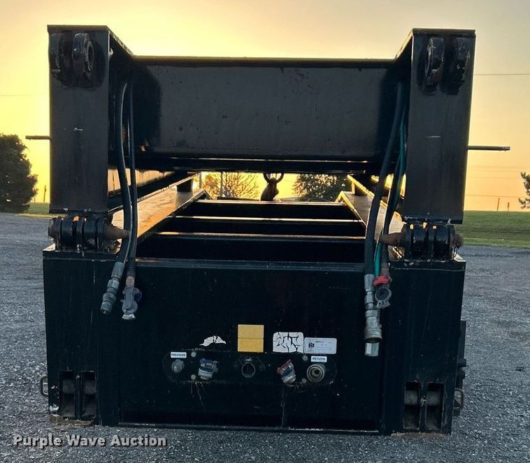 image for item KW9082 2007 Trail King TK13OHDG-533  lowboy equipment trailer