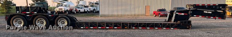 image for item KW9082 2007 Trail King TK13OHDG-533  lowboy equipment trailer