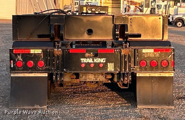 image for item KW9082 2007 Trail King TK13OHDG-533  lowboy equipment trailer