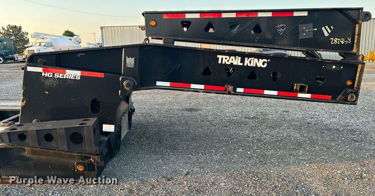 image for item KW9082 2007 Trail King TK13OHDG-533  lowboy equipment trailer
