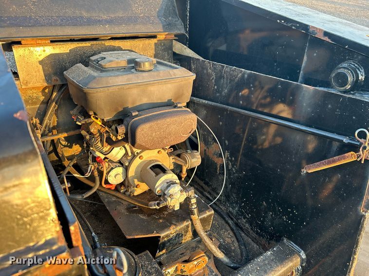 image for item KW9082 2007 Trail King TK13OHDG-533  lowboy equipment trailer