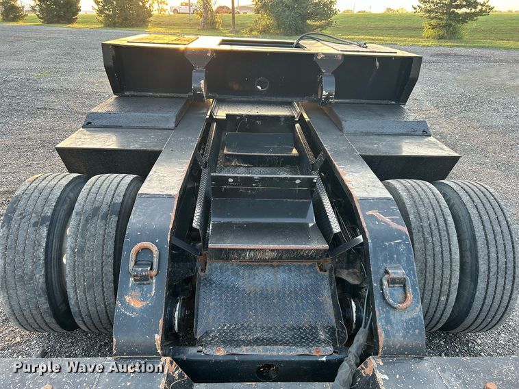 image for item KW9082 2007 Trail King TK13OHDG-533  lowboy equipment trailer