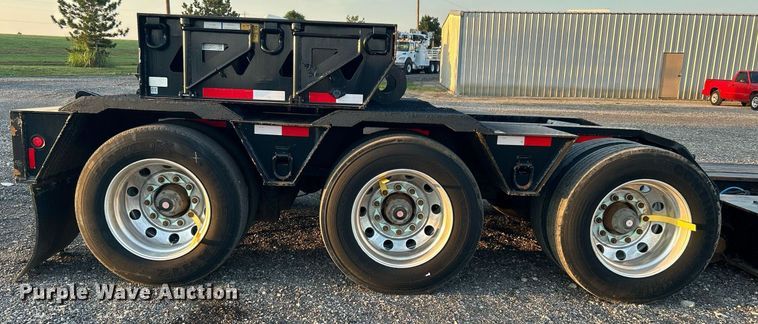 image for item KW9082 2007 Trail King TK13OHDG-533  lowboy equipment trailer