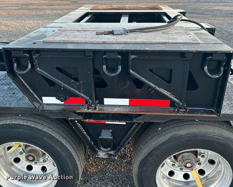 image for item KW9082 2007 Trail King TK13OHDG-533  lowboy equipment trailer