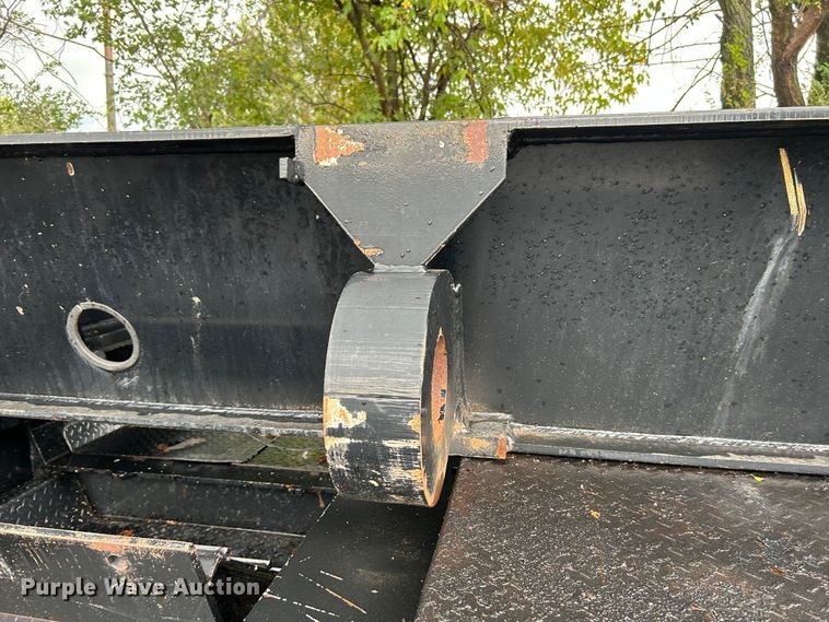 image for item KW9082 2007 Trail King TK13OHDG-533  lowboy equipment trailer