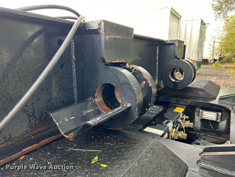 image for item KW9082 2007 Trail King TK13OHDG-533  lowboy equipment trailer