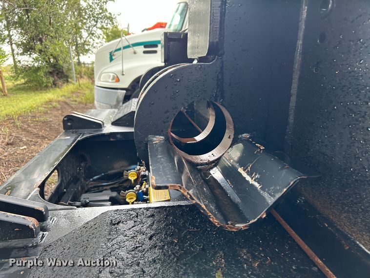 image for item KW9082 2007 Trail King TK13OHDG-533  lowboy equipment trailer