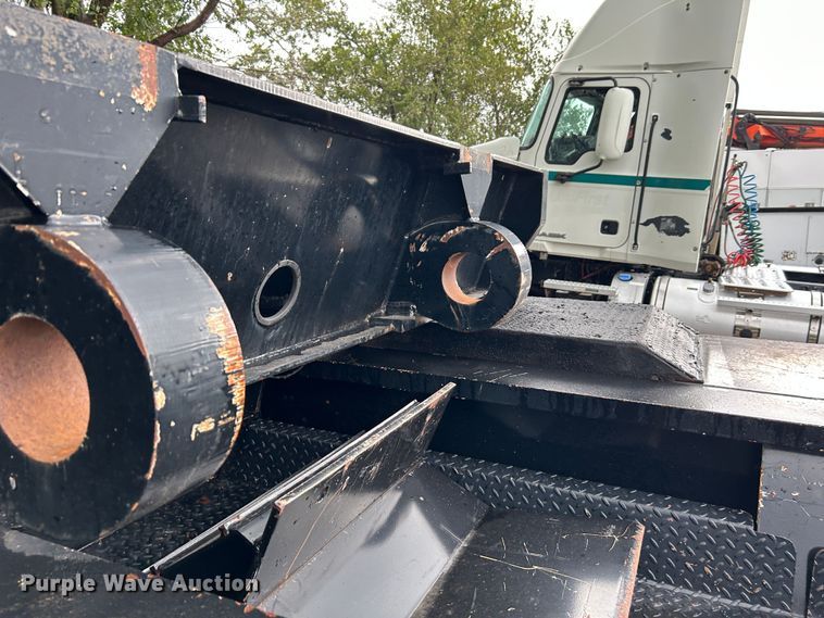 image for item KW9082 2007 Trail King TK13OHDG-533  lowboy equipment trailer