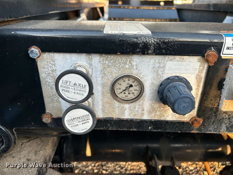 image for item KW9082 2007 Trail King TK13OHDG-533  lowboy equipment trailer