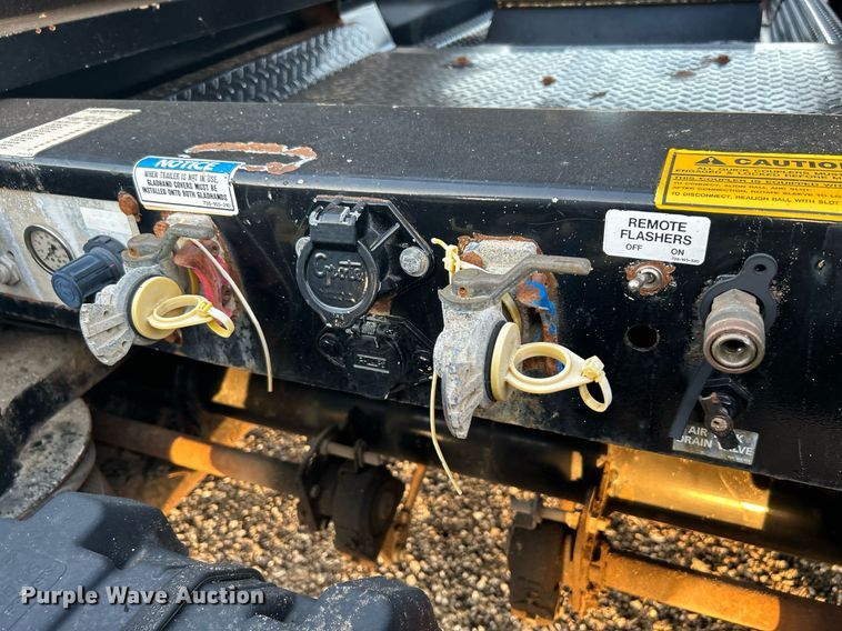 image for item KW9082 2007 Trail King TK13OHDG-533  lowboy equipment trailer