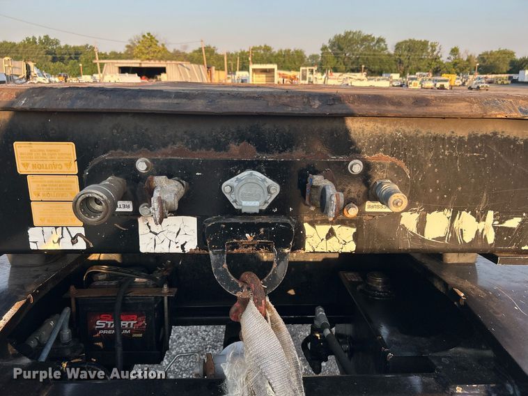 image for item KW9082 2007 Trail King TK13OHDG-533  lowboy equipment trailer