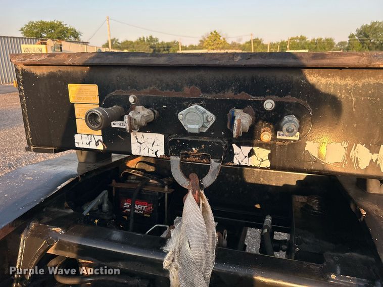 image for item KW9082 2007 Trail King TK13OHDG-533  lowboy equipment trailer