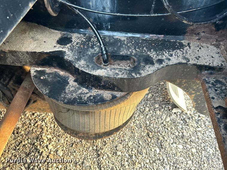 image for item KW9082 2007 Trail King TK13OHDG-533  lowboy equipment trailer