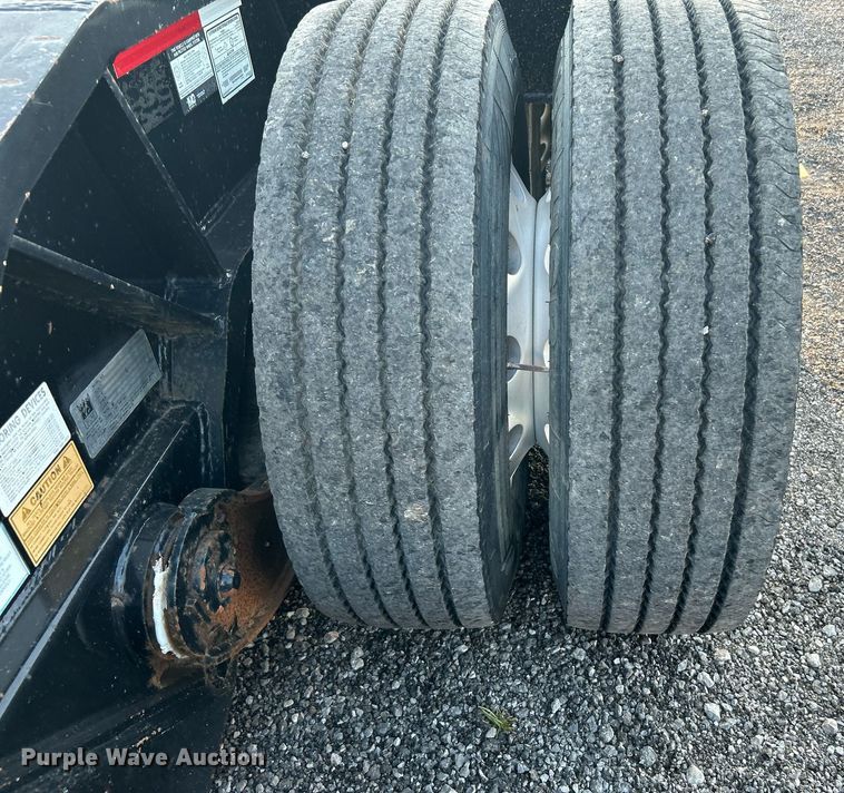 image for item KW9082 2007 Trail King TK13OHDG-533  lowboy equipment trailer