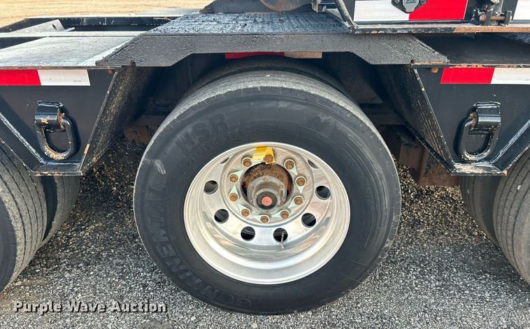 image for item KW9082 2007 Trail King TK13OHDG-533  lowboy equipment trailer