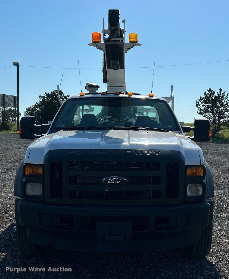 image for item KW9091 2010 Ford F450 Super Duty XL  bucket truck