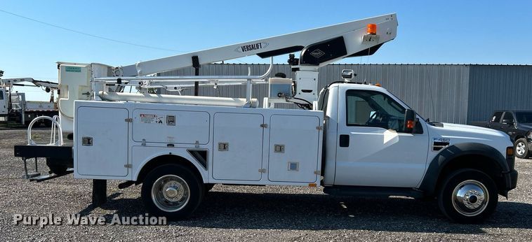 image for item KW9091 2010 Ford F450 Super Duty XL  bucket truck