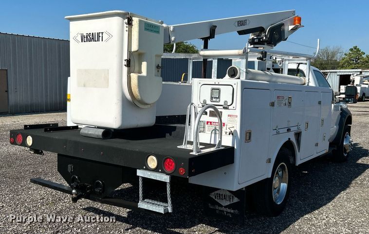 image for item KW9091 2010 Ford F450 Super Duty XL  bucket truck
