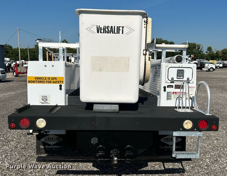 image for item KW9091 2010 Ford F450 Super Duty XL  bucket truck