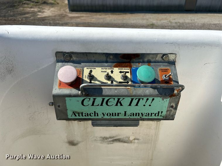 image for item KW9091 2010 Ford F450 Super Duty XL  bucket truck