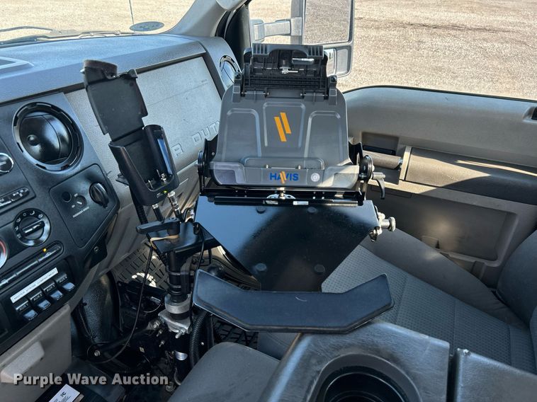 image for item KW9091 2010 Ford F450 Super Duty XL  bucket truck